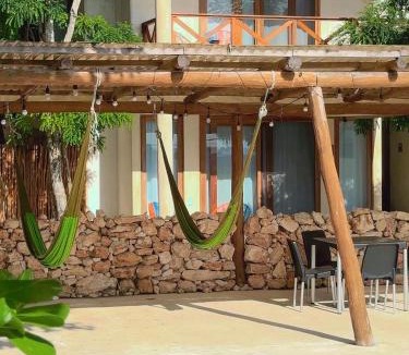 Chetumal Hotel | Hotel & Eco Cabañas Azul María Bacalar- Gratis Club de playa