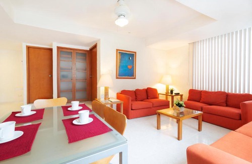 Downtown Cancun Hotel | Hotel y Suites Nader