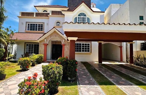 La Isla House | Hotel Zone Beach Villa