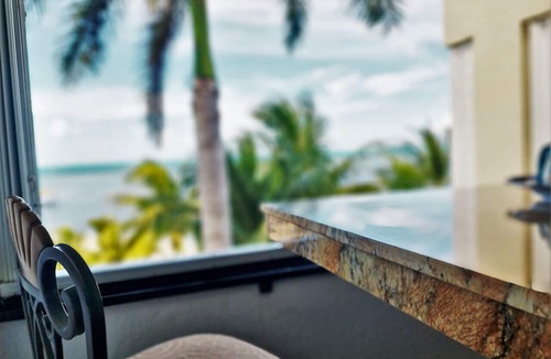 Zona Hotelera Condo | HotelZone frontbeach apartment 2 bedrooms 2 baths