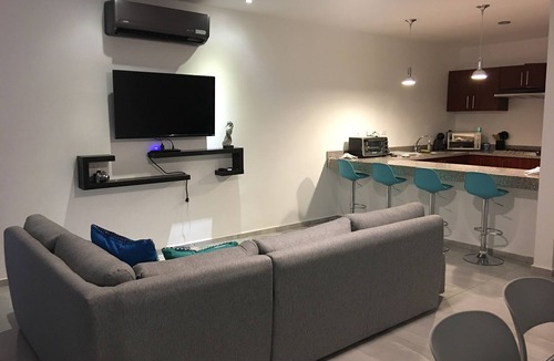 Villa Juarez House | HUGE BRAND NEWER MODERN HOUSE w PRIVATE ROOF DECK & JACUZZI CLOSE TO THE BEACH