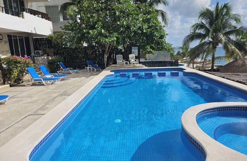 Zona Hotelera Norte Apartment | Huge seaside condo
