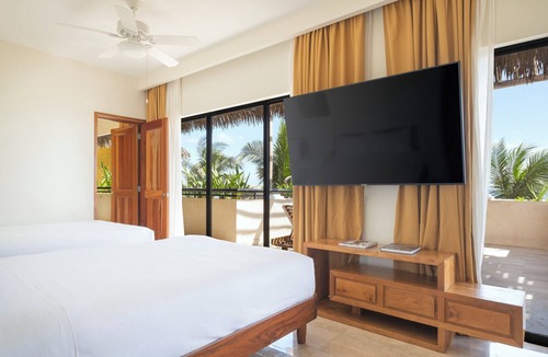 Playacar Zona Hotelera Resort | Iberostar Waves Quetzal - All Inclusive