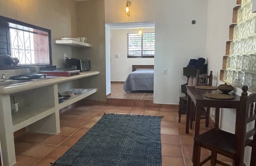 Centro House | Ideal Private Apartment 4 blocks to 5th Ave, main beach, ADO bus and ferry