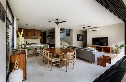 Tulum City Center Apartment | Iguana Jungle Paradise Villa Beach Club Access