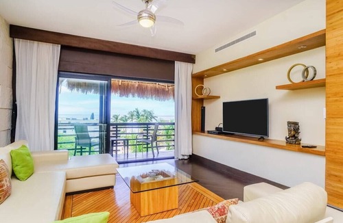Ejidal Condo | Incredible Suite w/Oceanview Rooftop Near 5th Ave!
