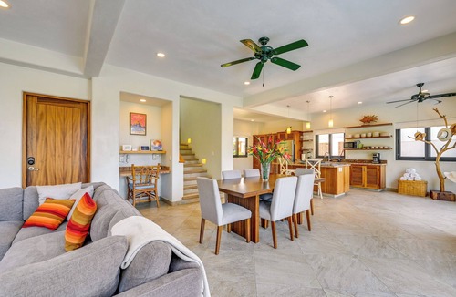 San Francisco House | Infinity Pool & Concierge: Private San Pancho Home