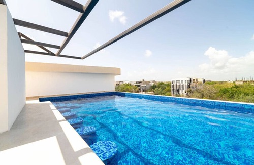 Zama Condo | King Studio w/Private Balcony + Rooftop Pool, Gym