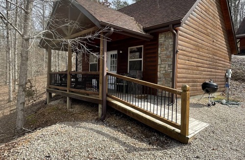 Van Buren Cabin | Kings Cabin on the edge of town only 1/2 mile from Current River !