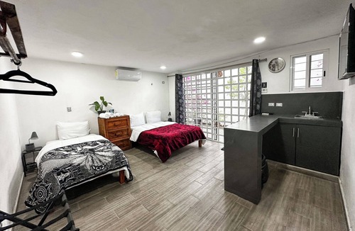 Colonia Adolfo Lopez Mateos Hotel | La Perle Noire