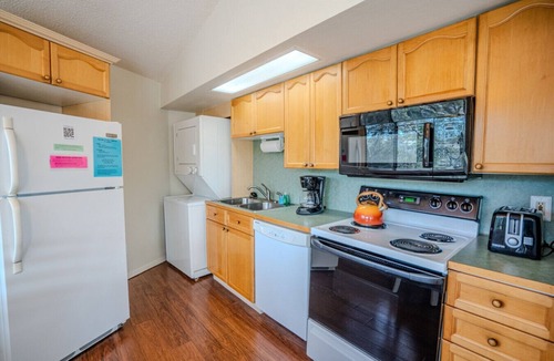 Lakeway House | Lakefront Retreat with Pool & Hot Tub [#1 Ocotillo]