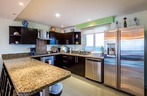 Zona Hotelera Norte Condo | Large Condo, Heated Pool, Sauna, Massage Room