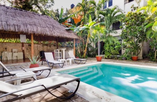 Tohoku Villa | Little escape in little Hollywood for 2!
