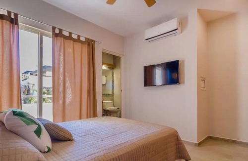 Tohoku Villa | Little escape in little Hollywood for 2!