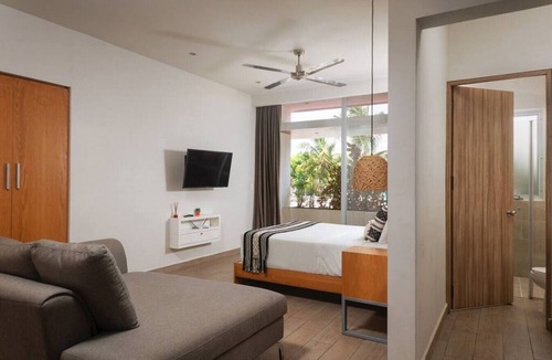 Luis Donaldo Colosio Apartment | "Live Like a Local: Steps from Beach, Weekly Promo!"