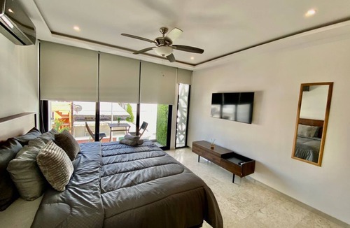 Centro Apartment | Location Location Location! Playa Del Carmen Condo