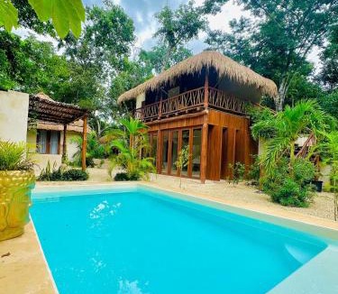Macario Gomez Cabin | Lodge Tzunum Jade