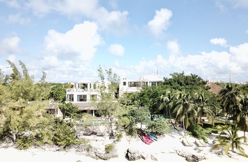 Isla Mujeres Villa | LOLA 13 BR Beachfront Villa Compound