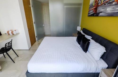 Gonzalo Guerrero Apartment | Lovely 1 Br apartment, 3 Blocks To Mamitas, Roof Pool Views, Bbq