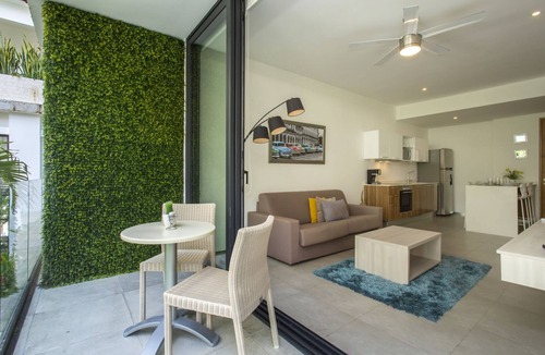 Downtown Villa | Lovely One Bedroom With Amazing Terrace View!