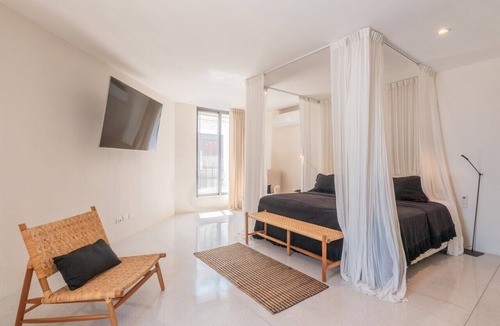 Centro Apartment | Lush getaway with bathtub + pool in Historic Center | Centro