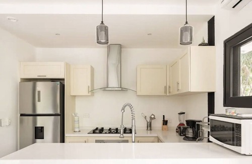 Ekbalan House | Lux & Stunning W/Private Jacuzzi & Pool/4BR