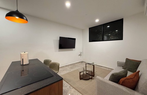 Montecarlo Condo | Luxe Apt. in Montebello Pool/Game Room/Workspace