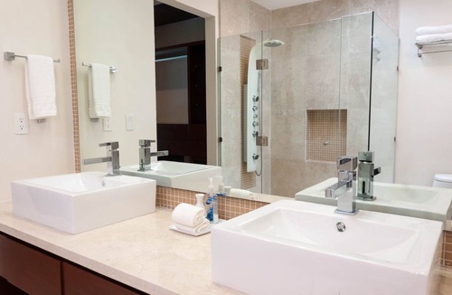 La Isla House | Luxurious 3 bedroom + Villa in Isla Dorada