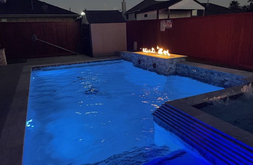 Northeast Houston House | Luxurious Large Modern Home, heated spa and pool