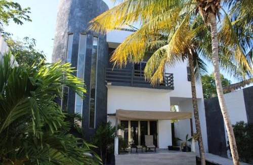 Colonos Cuzamil House | Luxurious Ocean View Villa