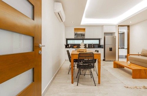 Tohoku Apartment | Luxury 1BD Condo 3 blk from 5th Ave W/PoolandParking
