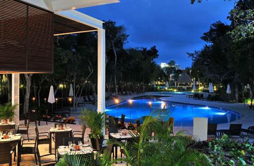 Akumal Apartment | Luxury 2 Bedroom Bahia Principe Condo