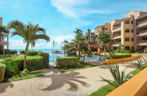 Downtown Condo | Luxury 3BR Walk Out to the Ocean! C104