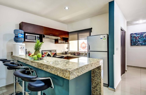 Tohoku Apartment | Luxury Apt A Few Steps From The Beach & 5th Ave