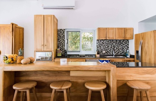 Playacar Fase I Villa | Luxury Beach Villa Ideal for a Multi-Family Stay in Playacar – 4BR – 2 Familiesn