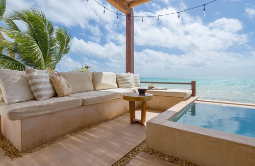 Soliman Bay Villa | LUXURY BEACHFRONT VILLA Includes 3 Pools, Wifi, Best Snorkeling & Kayaking Bay