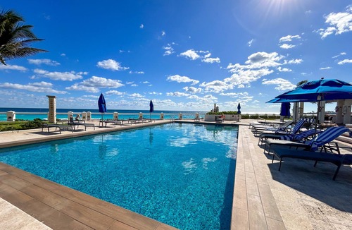 Zona Hotelera Condo | Luxury Cancun Beachfront Condo