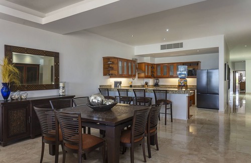 Puerto Aventuras Apartment | Luxury Caribbean Beachfront Oceanview 4 Bedroom Retreat in Puerto Aventuras
