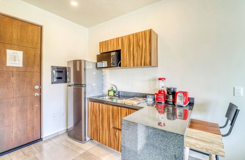 Centro Apartment | Luxury condo in a great location w/beautiful views, WiFi, AC, pool & gym