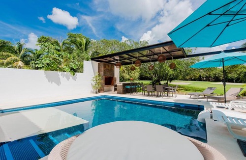 Puerto Aventuras House | LUXURY POOL & BEACH HOUSE AT THE MAYAN RIVIERA
