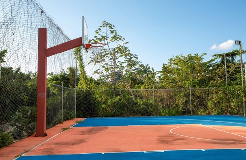 Colonos Cuzamil Villa | Luxury Villa w/Pool and spacious garden 5bedroom for 10 !