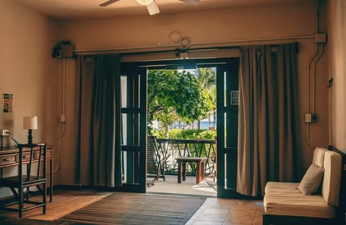 Zona Hotelera Hotel | Mía Tulum Beachfront Resort - Ocean View Suites and Beach Club