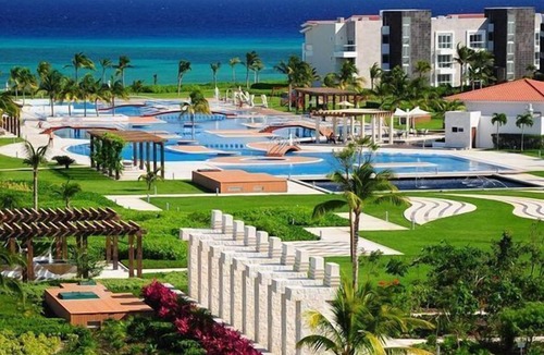 Puerto Juarez Condo | Mareazul 3BR Luxury Beach Condo - VIDEO!
