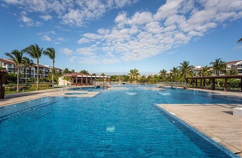 Puerto Juarez Condo | Mareazul 3BR Luxury Beach Condo - VIDEO!
