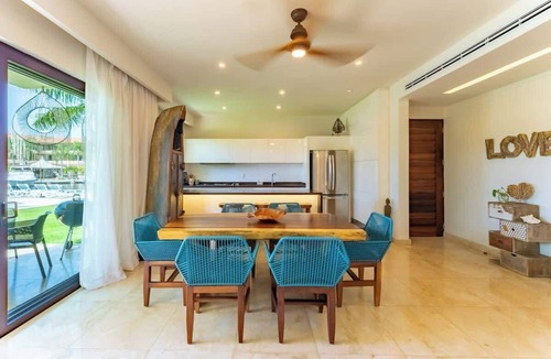 Puerto Aventuras Condo | Marinafront Condo with Pool and Private Terrace