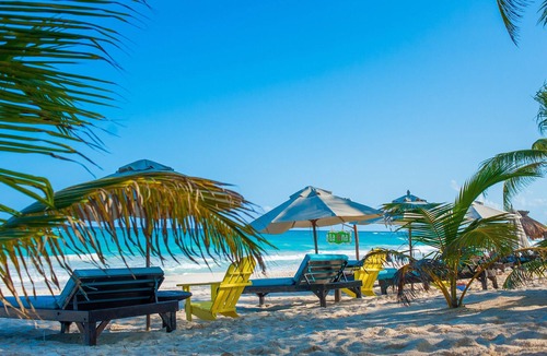 Zona Hotelera Villa | Marrakech Beachfront Villa | Tulum | Ocean View | Colorfully Design, Restaurant & Shared Pool