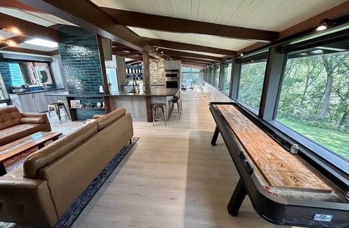 Dubuque House | Midcentury Modern Getaway * Quiet Neighborhood