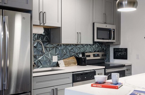 Near Southside Apartment | Mins to Downtown, Ballpark, Arch with Free Parking, W&D - Zencity at Bordeaux