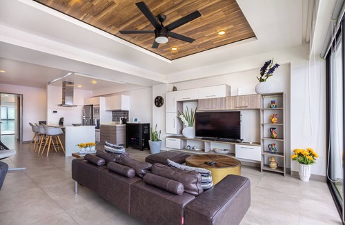 Centro Condo | Modern and Luxurious New Condo