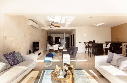 Downtown Apartment | Modern PH 3 bedroom condo high floor at EL FARO by DPM
